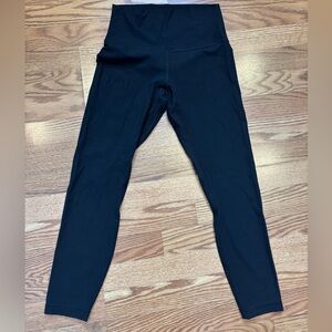 Lululemon ribbed align size 6, 25 inch inseam EXCELLENT!